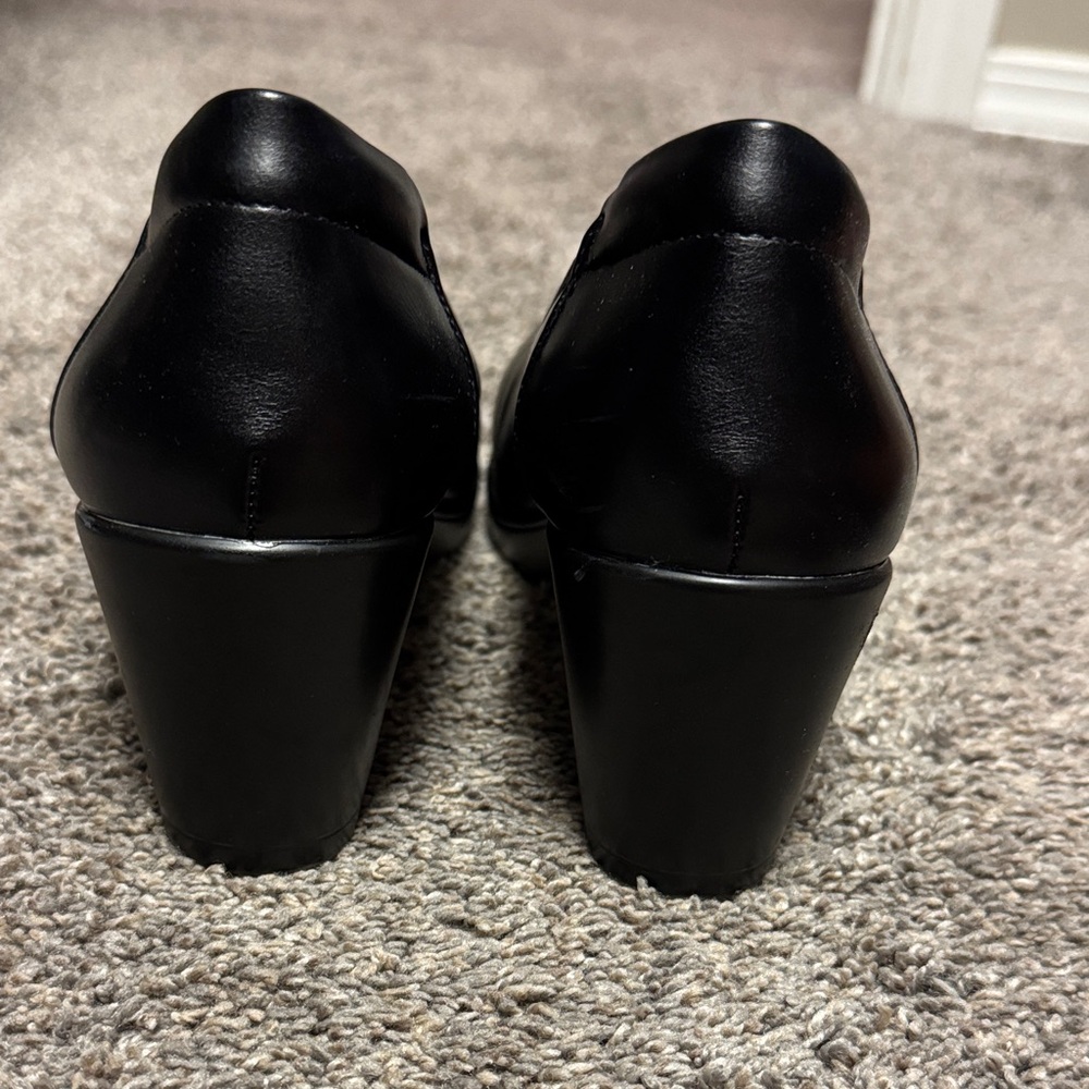Dream Pairs chunky Black Heels - Picture 4 of 4